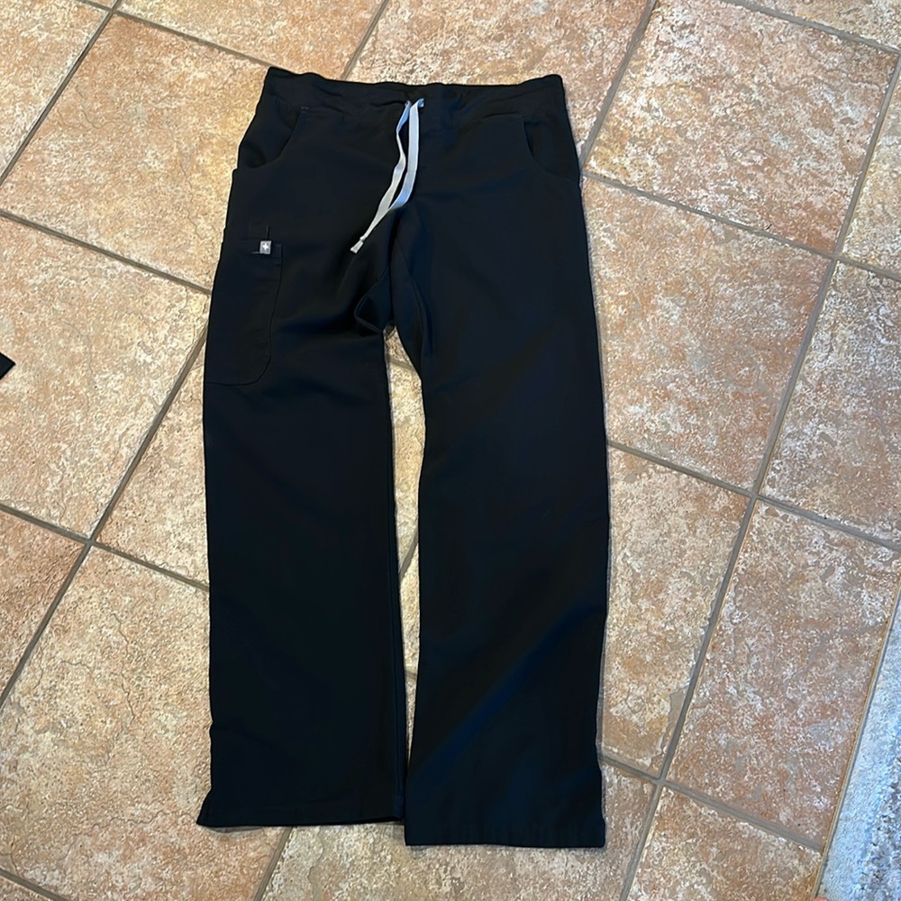 Figs scrub bottom. Relaxed fit. Yoga waist. Small.